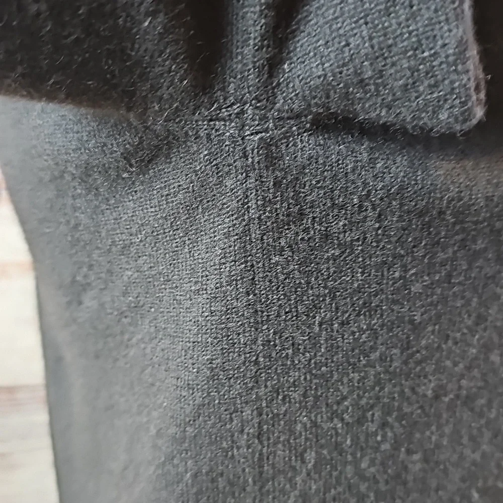 J. CREW 100% 2-PLY CASHMERE BLACK LONG SLEEVE BUTTON-UP CARDIGAN *WITH FLAW* - Picture 4 of 16